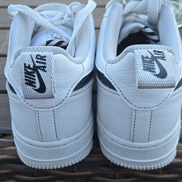 Nike Air Force 1 LV8 Multi Etch Swoosh Boys Sz 5Y - Picture 3 of 11